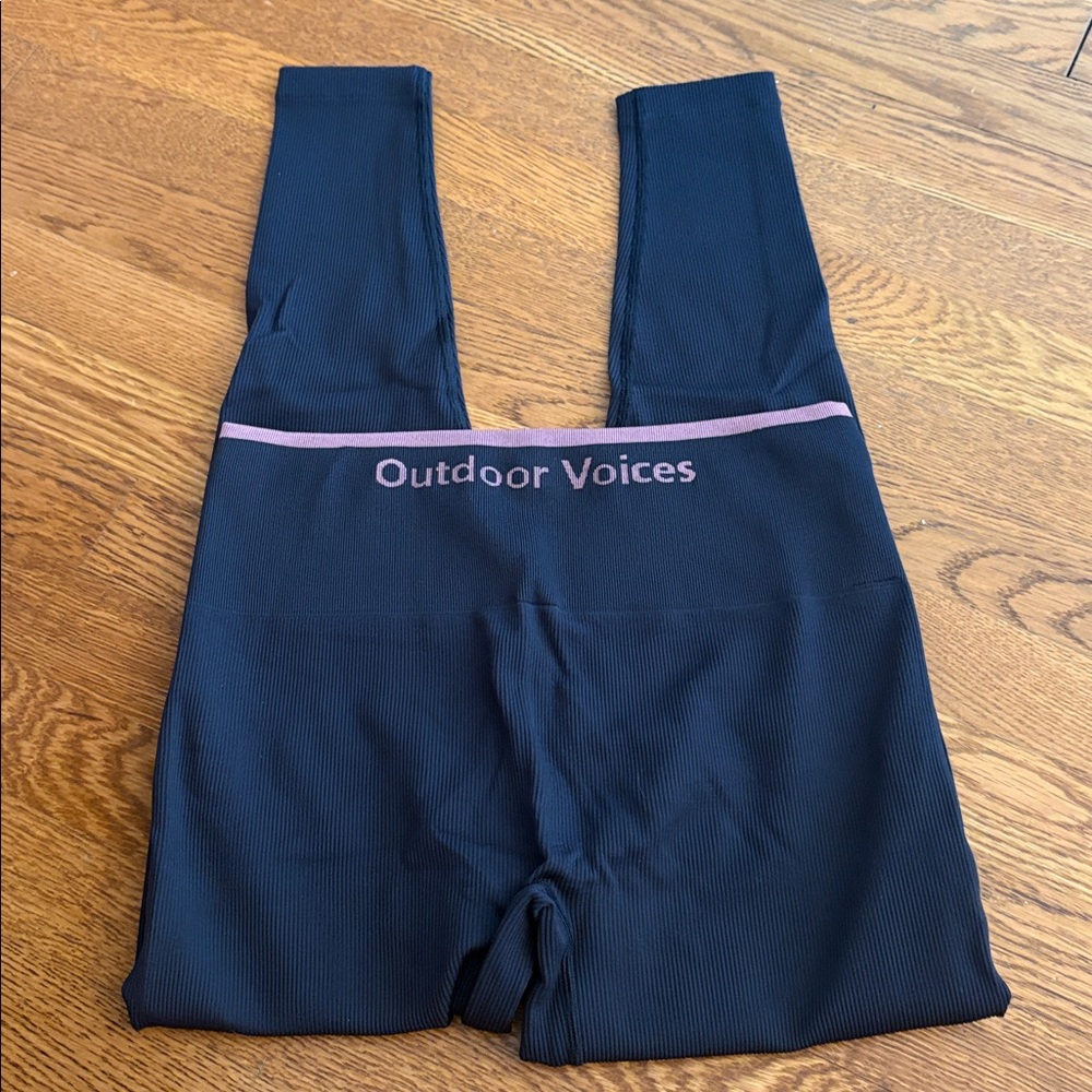 OUTDOOR VOICES - black ribbed leggings